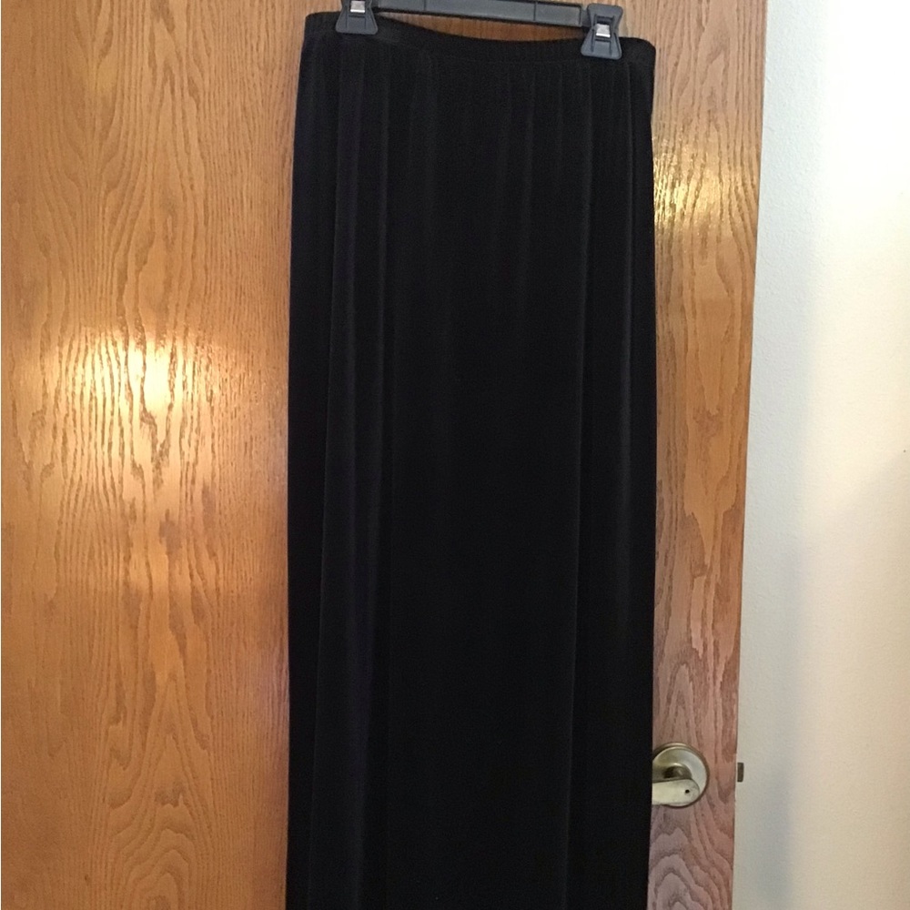 STRADA VELVET STRAIGHT SKIRT, medium. Beautiful skirt goes with almost anything